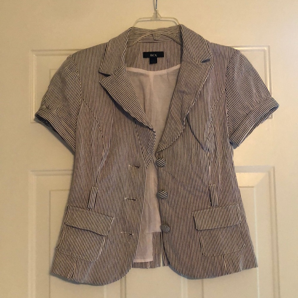 Short sleeve jacket